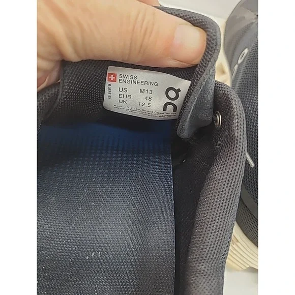 On Cloud 5 Black Athletic Running Shoes Sneakers Trainer  Men Size 13   59.98919 - Picture 9 of 10